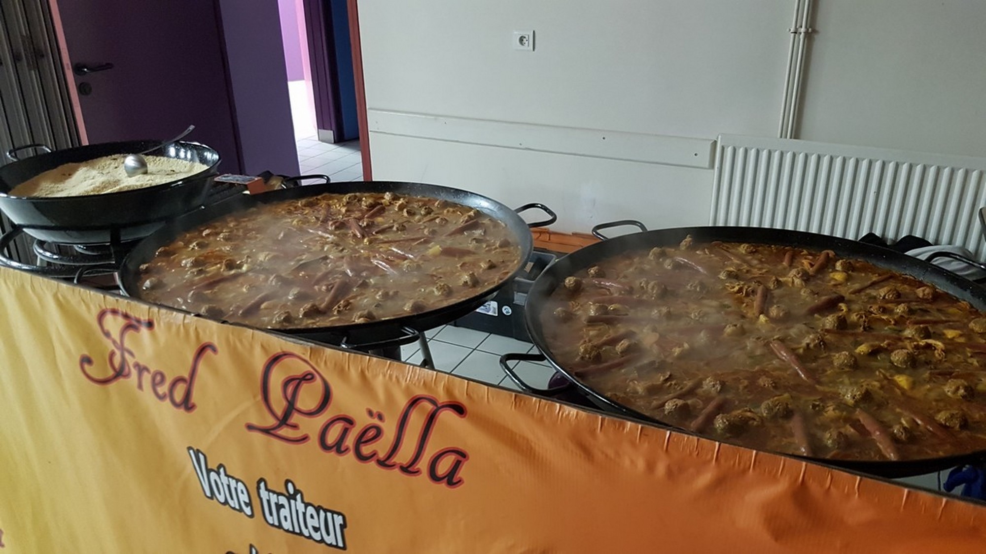 Couscous Géant : Le Plat Convivial Parfait pour les Grandes Tablées